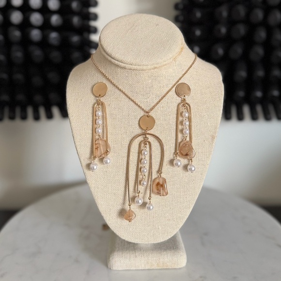 Jewelry - Gold Tone 18" Necklace Faux Pearl Genuine Stone with Marching Earrings